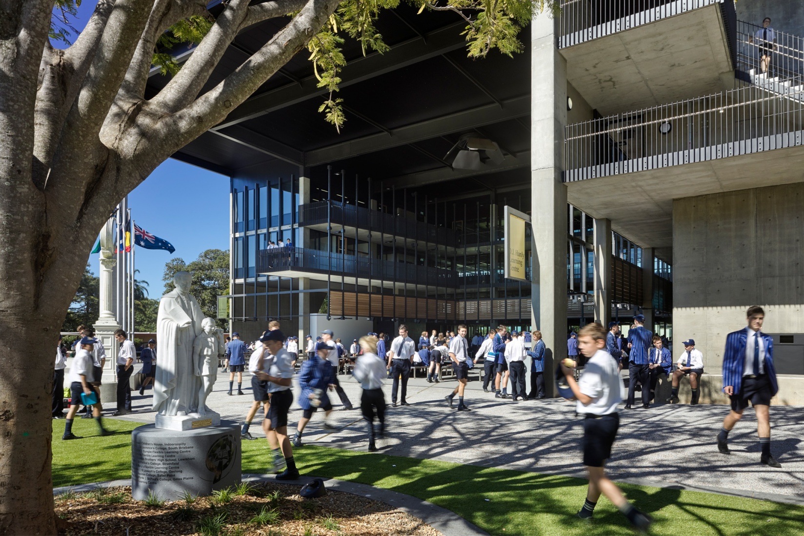 St Joseph's Nudgee College Hanly Learning Centre - m3architecture
